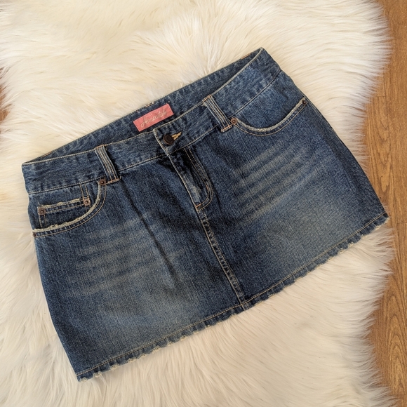 Aeropostale Dresses & Skirts - Vintage Y2K Aeropostale Denim Mini Skirt With Distressed Hem